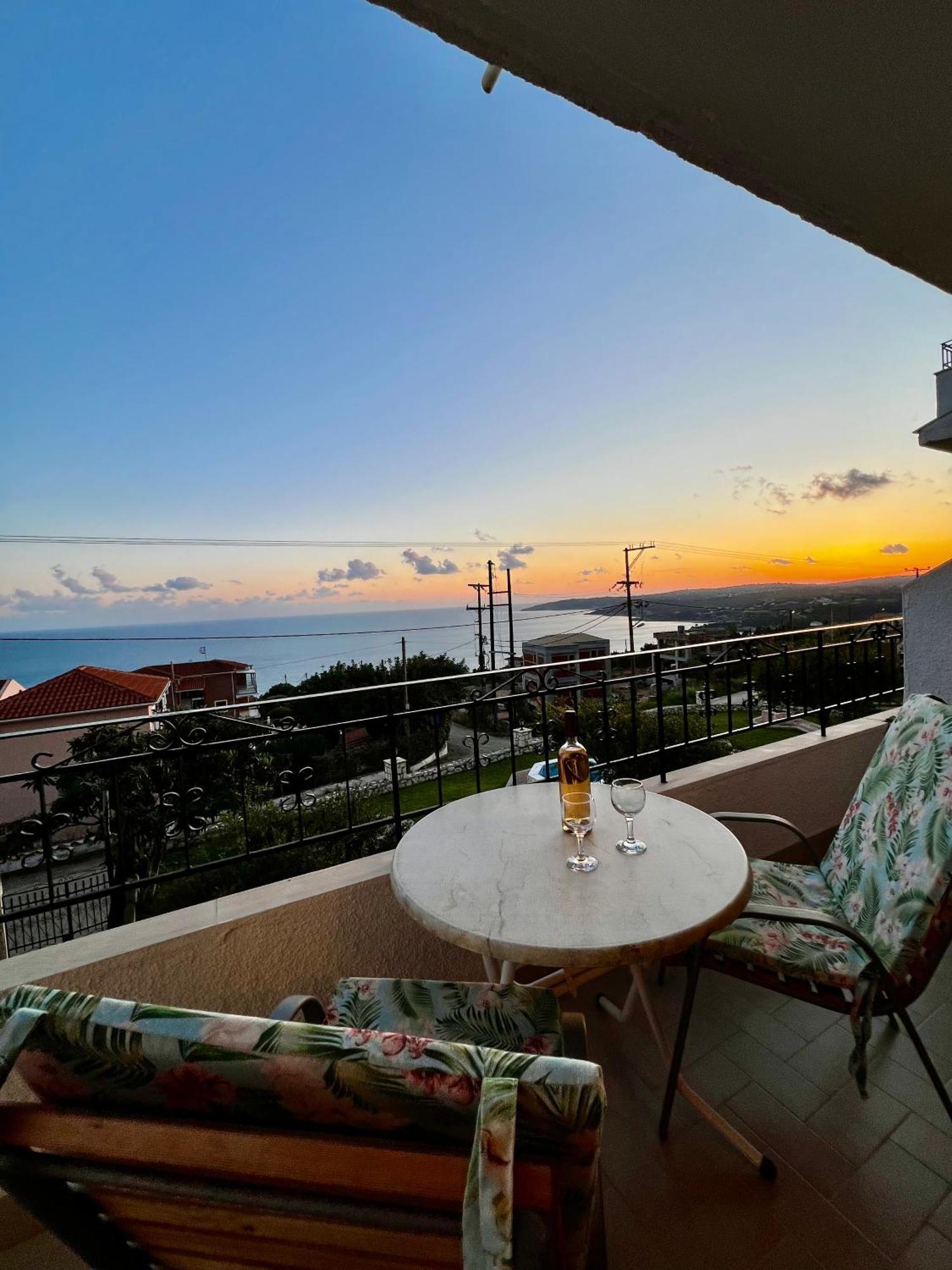 Ocean Front Studios 77 Lourdata  Dış mekan fotoğraf